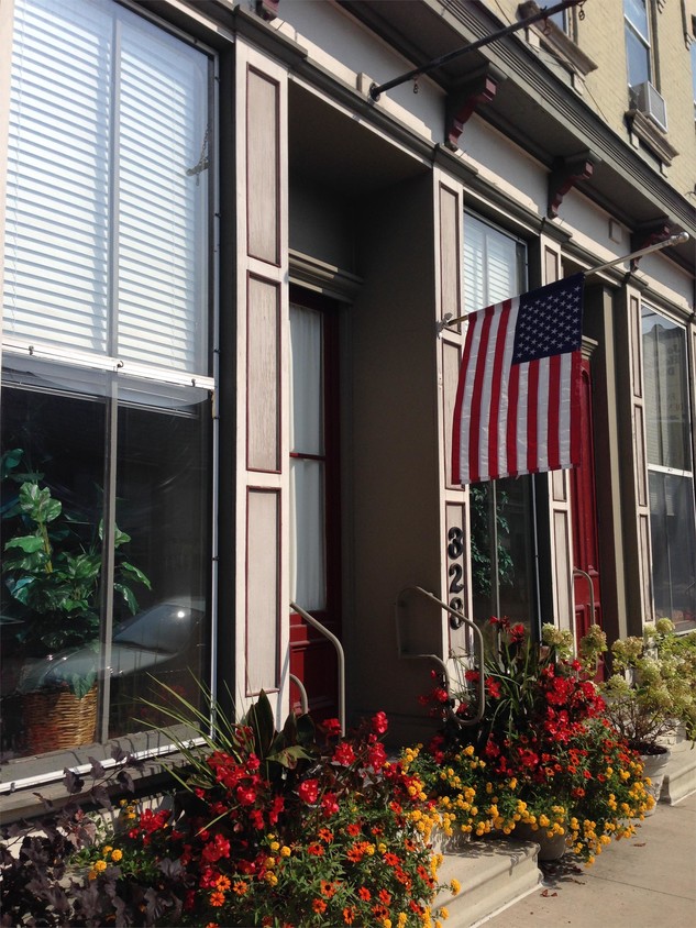 Primary Photo - 328 Chestnut St