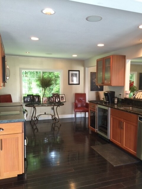 Building Photo - 5385 Saint Albans Bay Rd