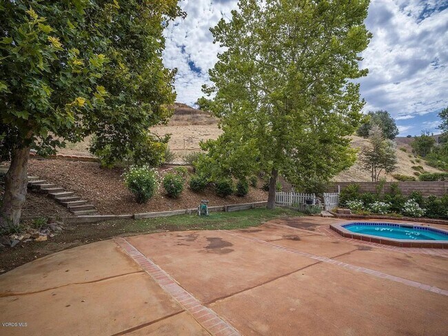 Foto del edificio - Beautiful 4 bed 2 bath house in Agoura Hills