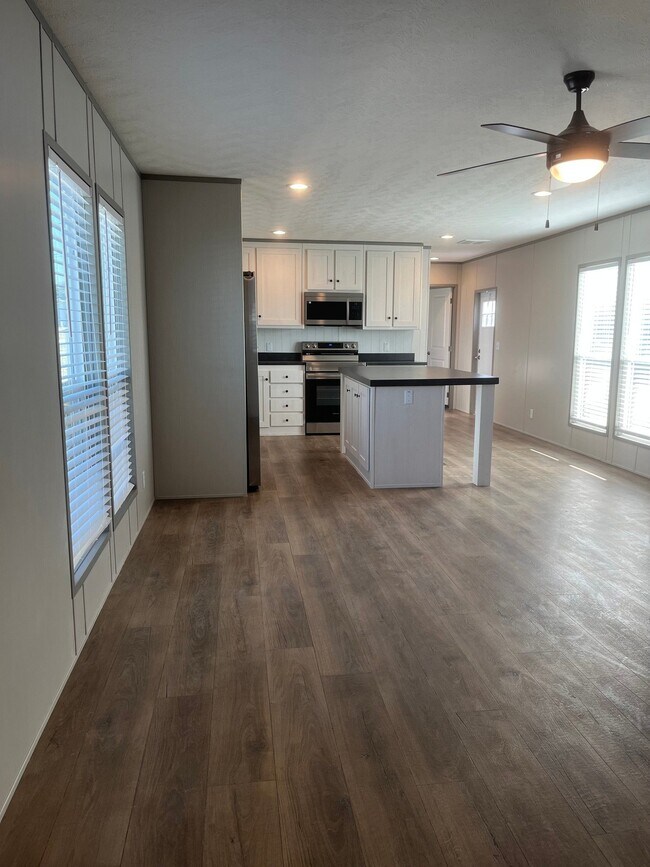 Foto del edificio - 5507 Racetrack Ln
