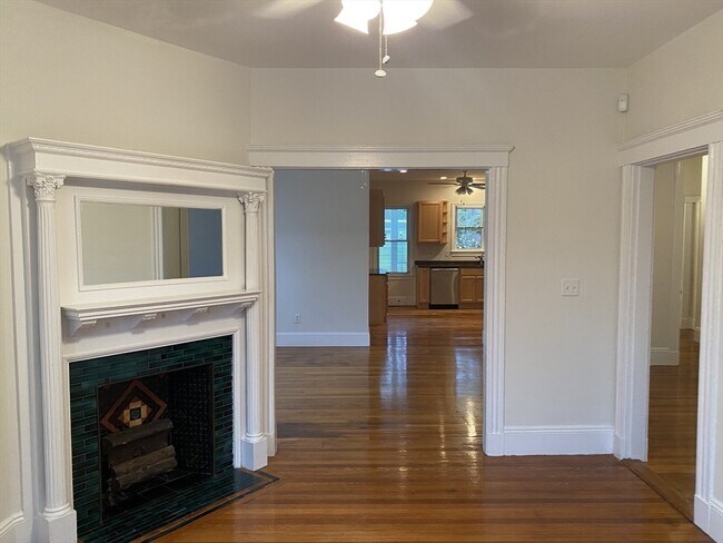 Foto del edificio - 15 Radford Ln