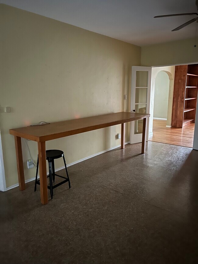 Living room area - 4424 56th St