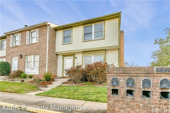 Building Photo - 7348 Pebblestone Dr