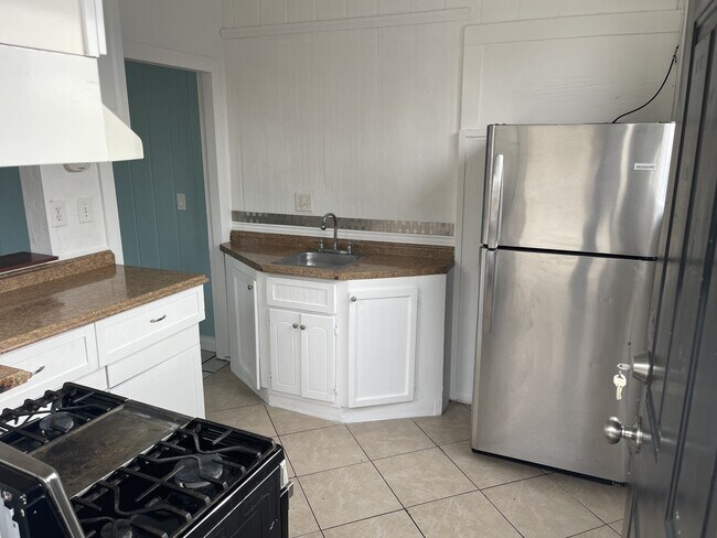 Foto del edificio - 216 E Mission Rd