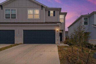 Building Photo - 7200 Grenadine Bloom Bnd