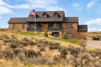 Building Photo - 160 Hilltop Vis Lp