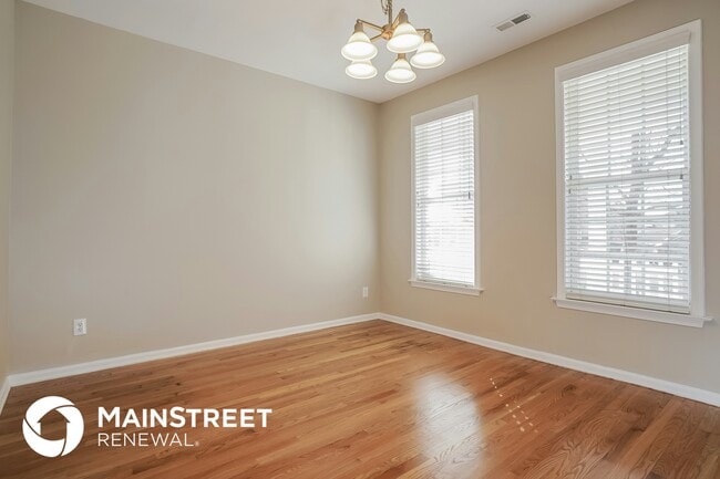 Foto del edificio - 104 Haywood Ln