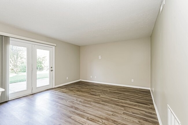 Foto del edificio - 86 Easton Point Way