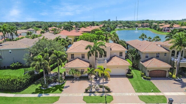 Foto del edificio - 8703 Club Estates Way