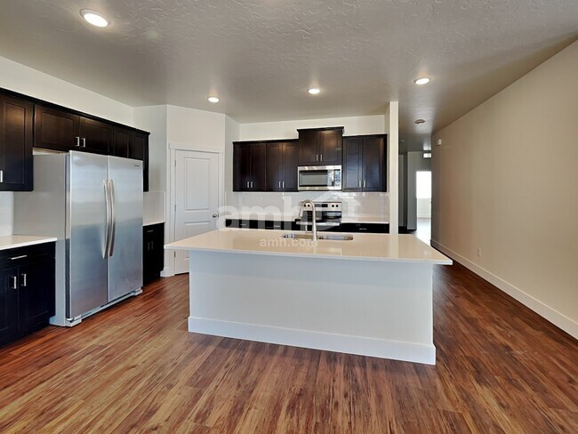 Foto del edificio - 941 N Rivermist Pl