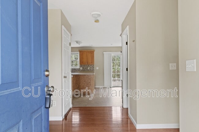 Building Photo - 902 Indigo Dr