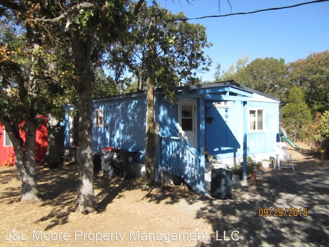 Building Photo - 3 br, 1.5 bath House - 6788 Downing Rd