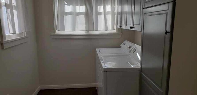 Building Photo - Cute home in Paragonah