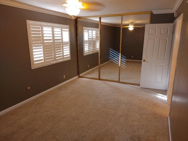 Building Photo - 3028 Swallows Nest Dr