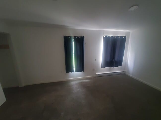 Foto del edificio - 805 W Friendly Ave