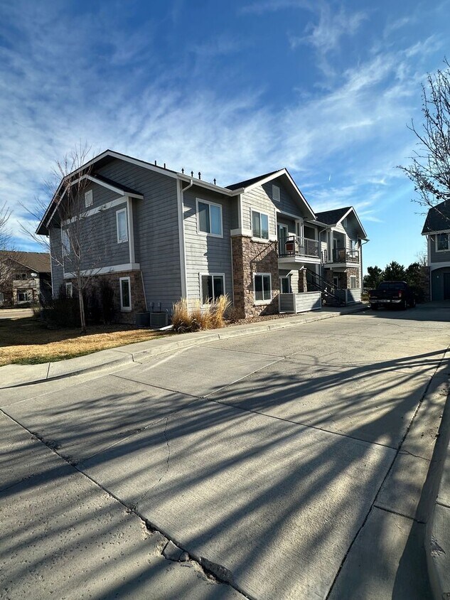 Building Photo - 343 Buffalo Dr