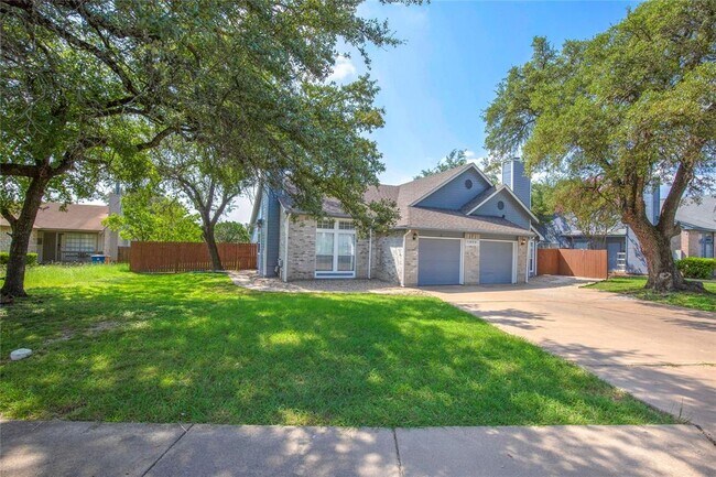 Building Photo - 11609 Rustic Rock Dr