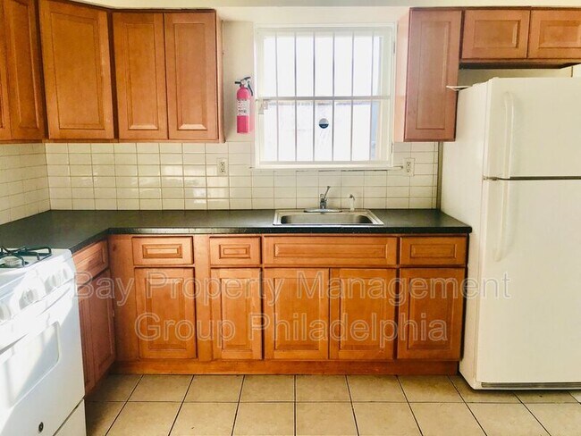 Building Photo - 2037 N Gratz St