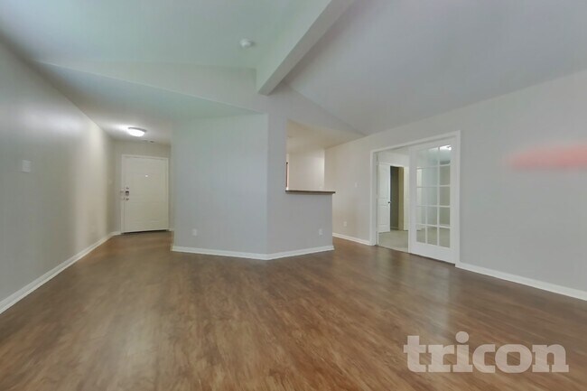 Foto del edificio - 2437 Regatta Ln