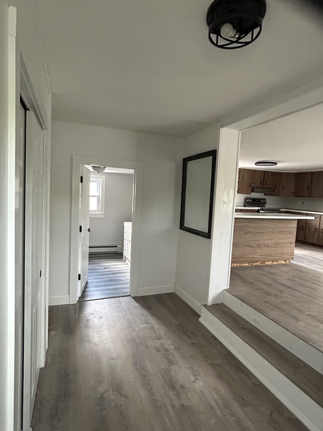 Building Photo - 11 Cote Cir