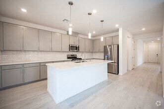 Building Photo - 8665 Edmond St