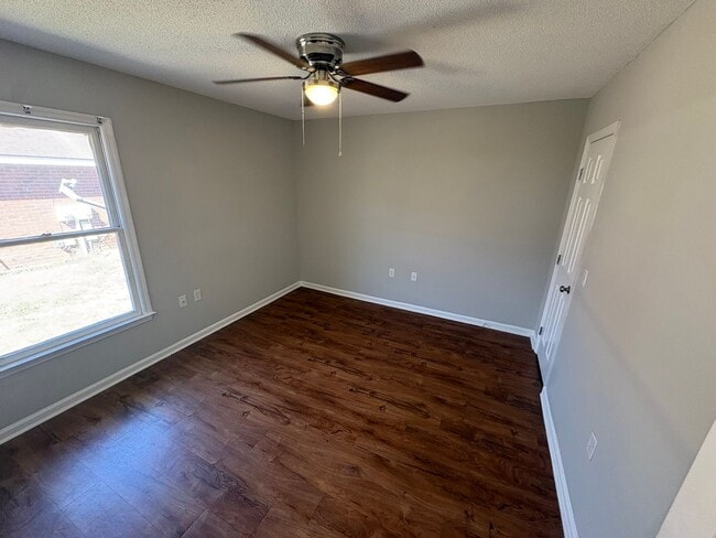 Foto del edificio - 130 Lanier Dr #32