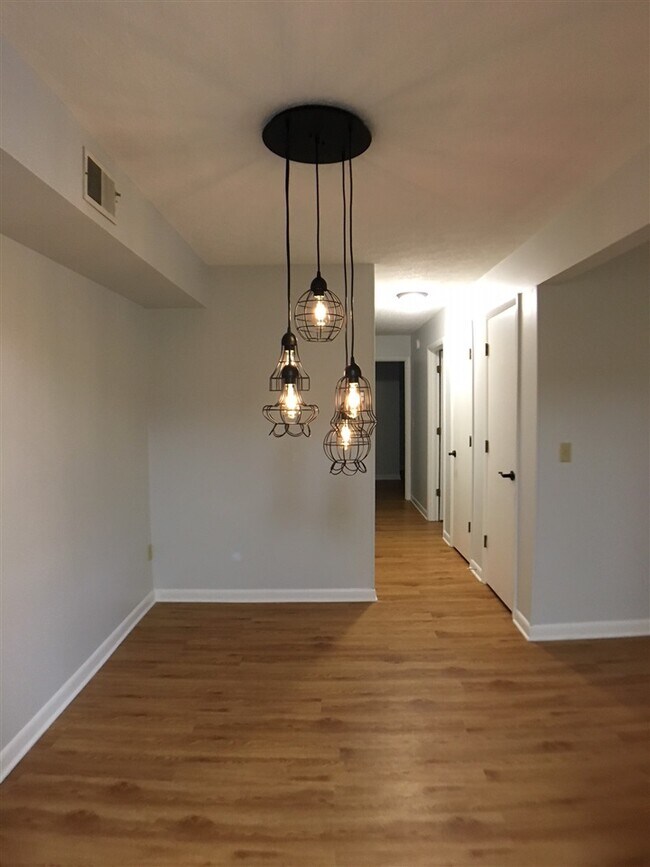 Building Photo - 123 Turtle Creek Rd