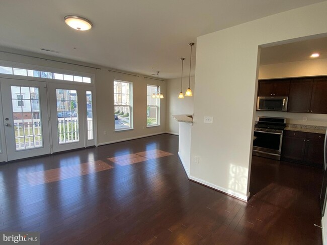 Building Photo - 6173 Margarita Way