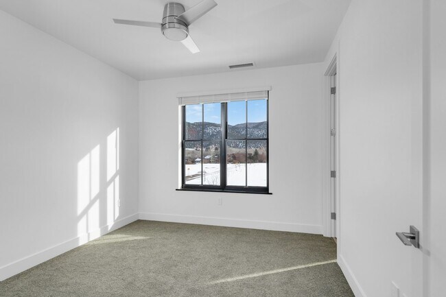 Foto del edificio - 400 Clement St