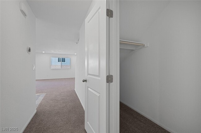 Building Photo - 9546 Wayfarer Seek Ct