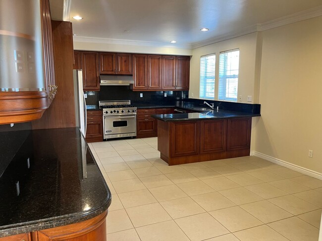 Foto del edificio - 3BD/2.5BA CONDO