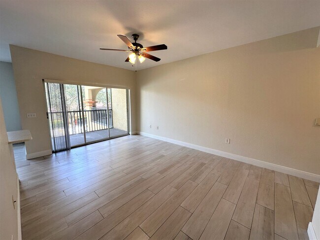 Building Photo - ** FAIRWAY PRESERVE ** 2 BED / 2 BATH CONDO - PET OK! – NORTH NAPLES - ANNUAL RENTAL