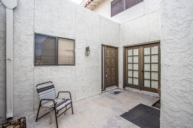 Foto del edificio - Available! Beautiful fully furnished/equipped 3BR patio home.