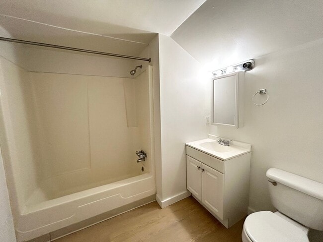 Interior Photo - 30 Black Creek