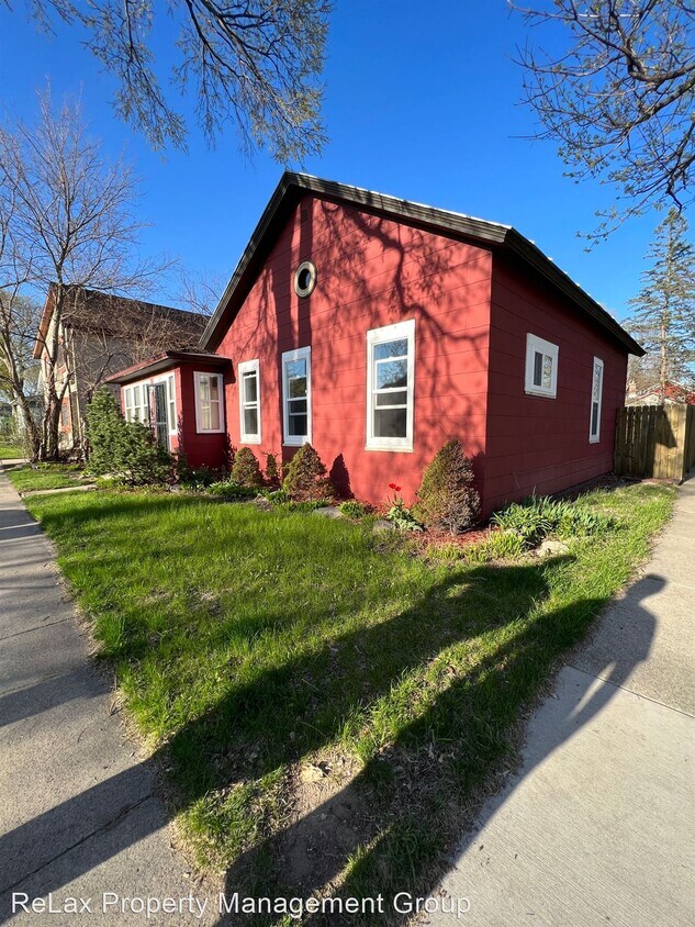 Foto principal - 4 br, 1 bath House - 1313 10th St S - 1