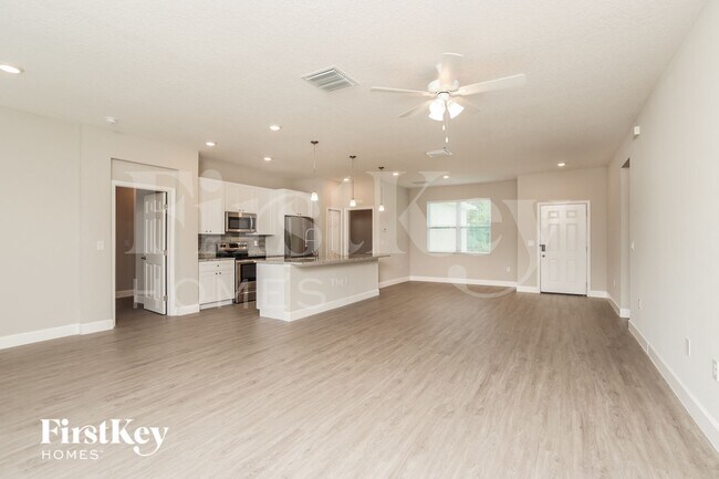 Foto del edificio - 756 Lavender St SE