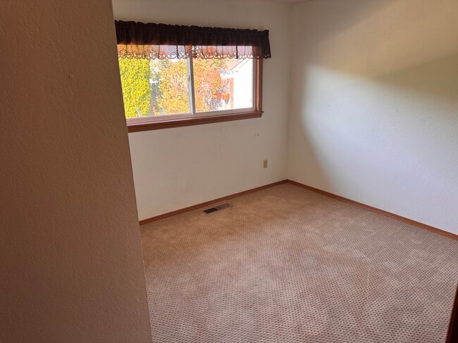 Building Photo - 4301 W Viola Ave
