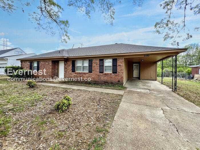 3-Bedroom Home with Fenced Yard & Carport / Pet-Friendly / Coming Soon! - 3-Bedroom Home with Fenced Yard & Carport / Pet-Friendly / Coming Soon!