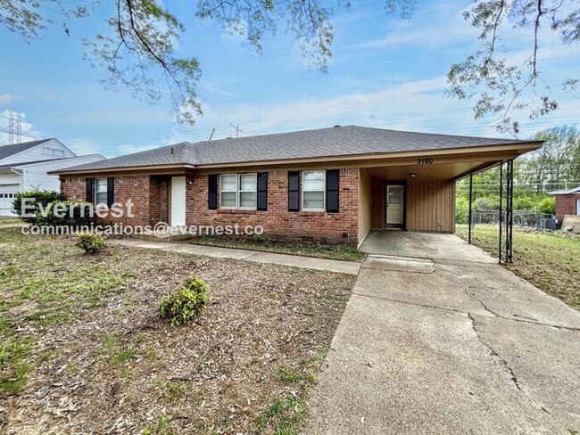 3-Bedroom Home with Fenced Yard & Carport / Pet-Friendly / Coming Soon! - 3-Bedroom Home with Fenced Yard & Carport / Pet-Friendly / Coming Soon!