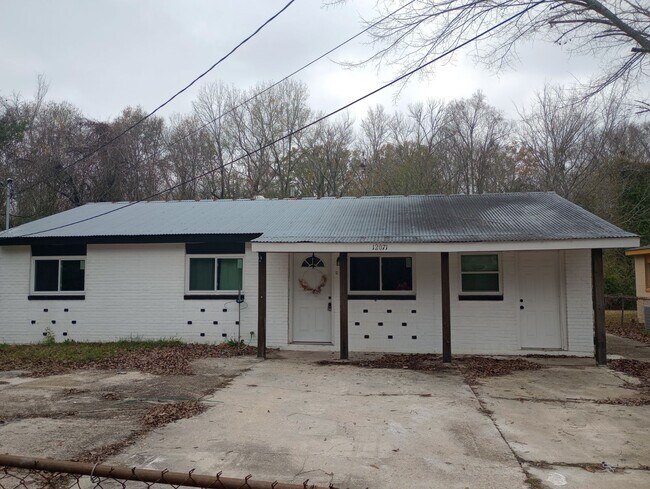 Building Photo - 12071 Constance St
