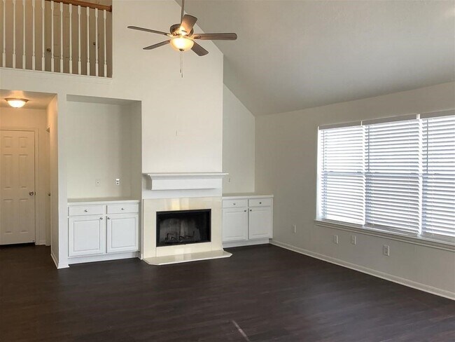Foto del edificio - 13318 Hilltop Cir