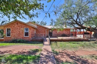 Building Photo - 8456 Spinks Rd