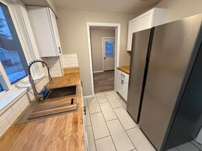 Building Photo - 380 Falconer St.