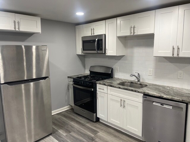 Foto del edificio - 2739 W Montgomery Ave