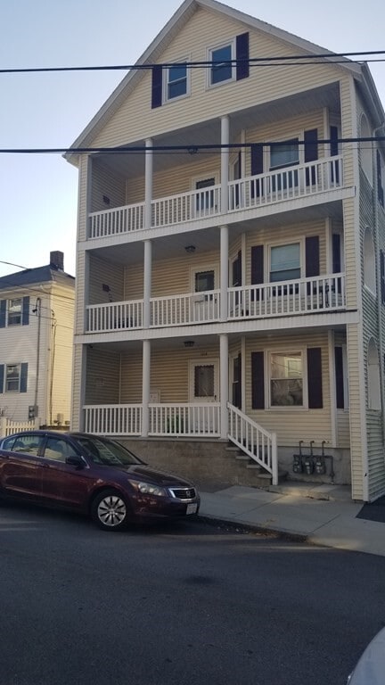 Primary Photo - 1018 High St