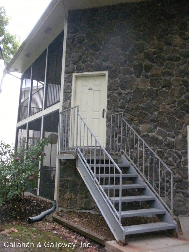 Building Photo - 2 br, 2 bath Apartment - 808 Park DeVille Pl.