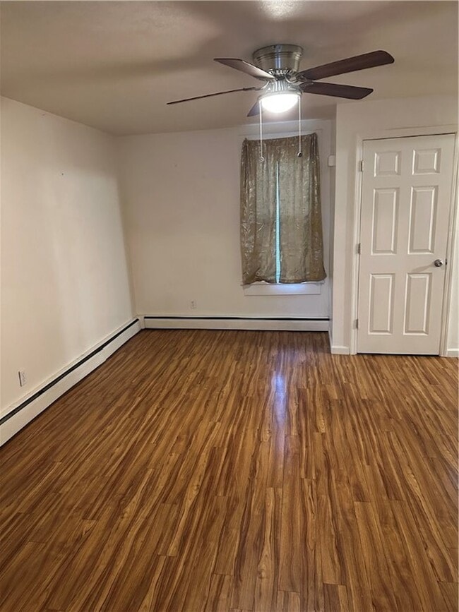 Building Photo - 415 Fairview Ave