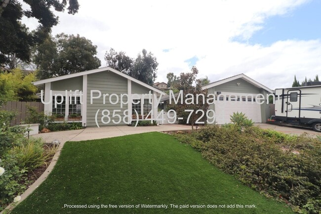 Building Photo - 4 BED 2 BATH HOME WITH SOLAR AND LARGE BAC...