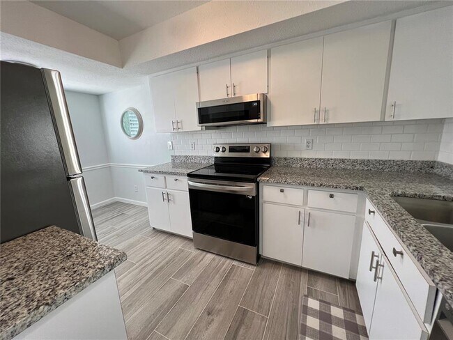 Foto del edificio - 5262 Wedgewood Ln