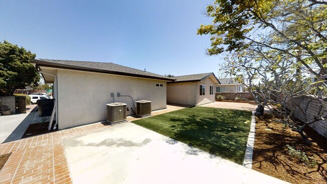 Foto del edificio - 4BD/2BA, Close to Campus!!